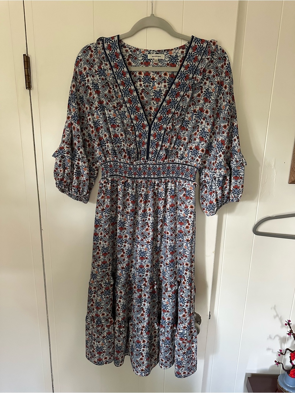 Max Studio Midi Dress Rust and White Floral V-Neck Smocked. Boho inspired.